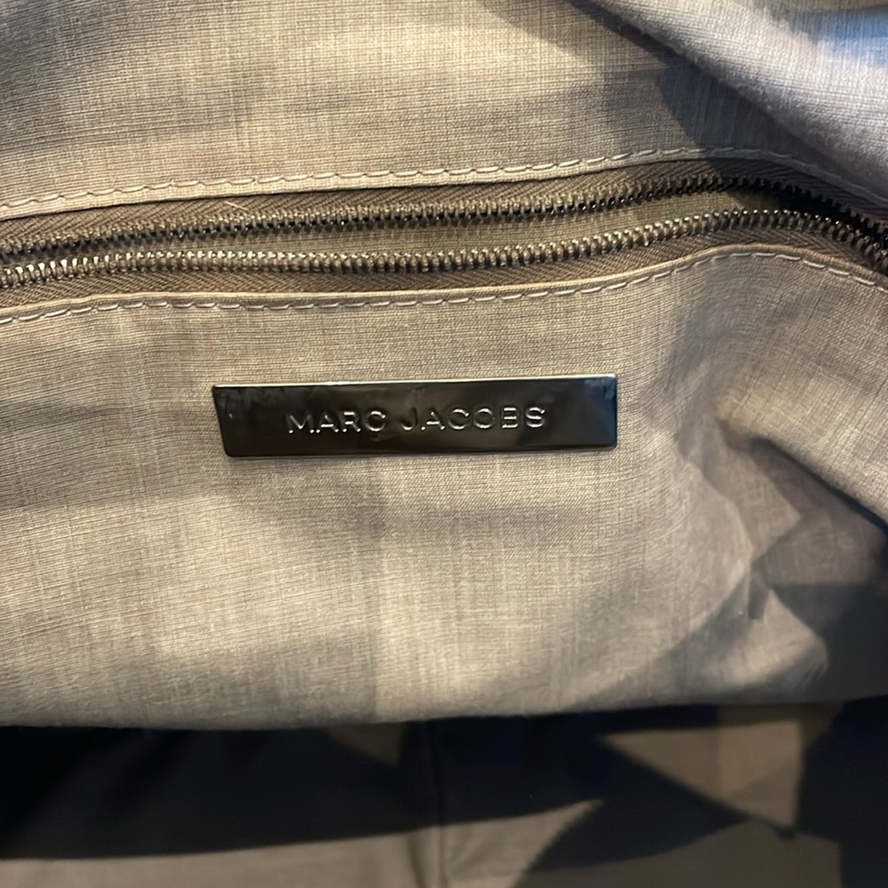 MARC JACOBS Black Patent Multi Pocket Bag Hobe - Picture 8 of 12